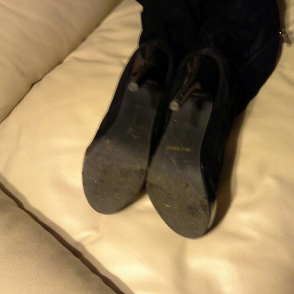 Boots - Picture 3 of 3